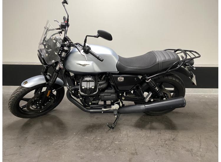 MOTO GUZZI V7 STONE faible kilométrage sous garantie  