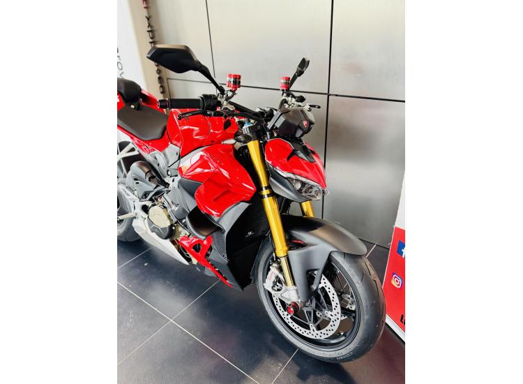 DUCATI STREETFIGHTER V4S NOMBREUSES OPTIONS