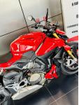 DUCATI STREETFIGHTER V4S NOMBREUSES OPTIONS
