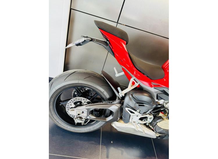 DUCATI STREETFIGHTER V4S NOMBREUSES OPTIONS