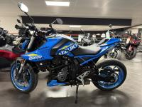 SUZUKI GSX-8S 