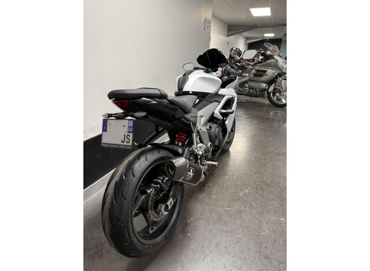 TRIUMPH 	DAYTONA 660 A2