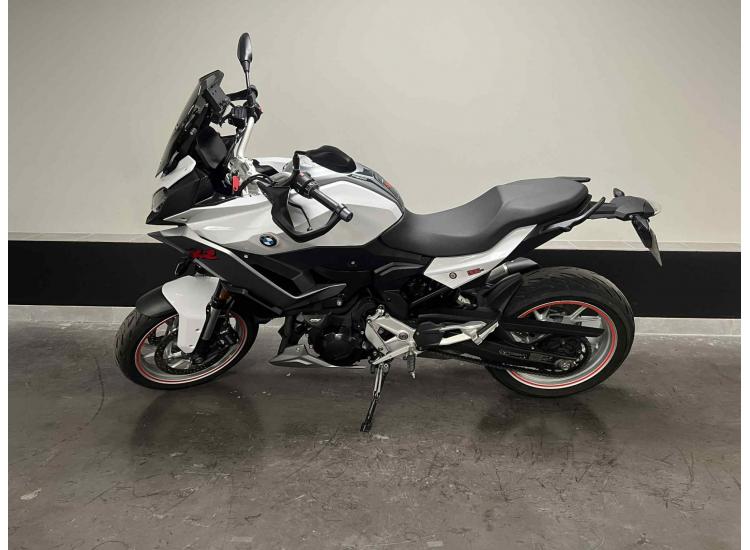 BMW F 900 XR