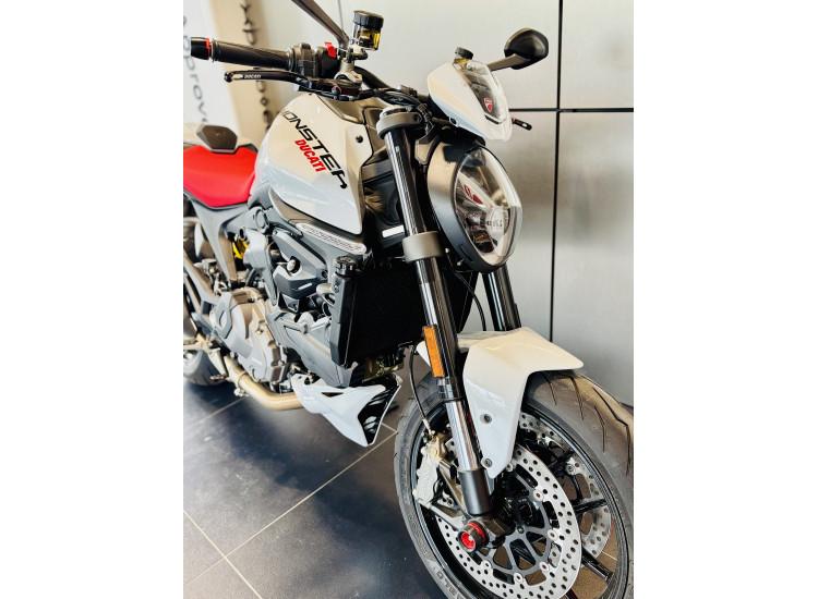 DUCATI MONSTER+ - ETAT NEUF - NOMBREUSES OPTIONS / MONSTER +
