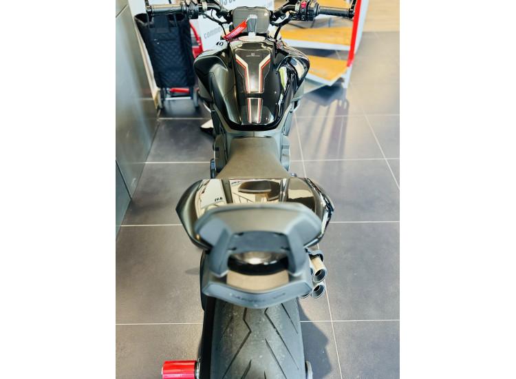 DUCATI DIAVEL V4